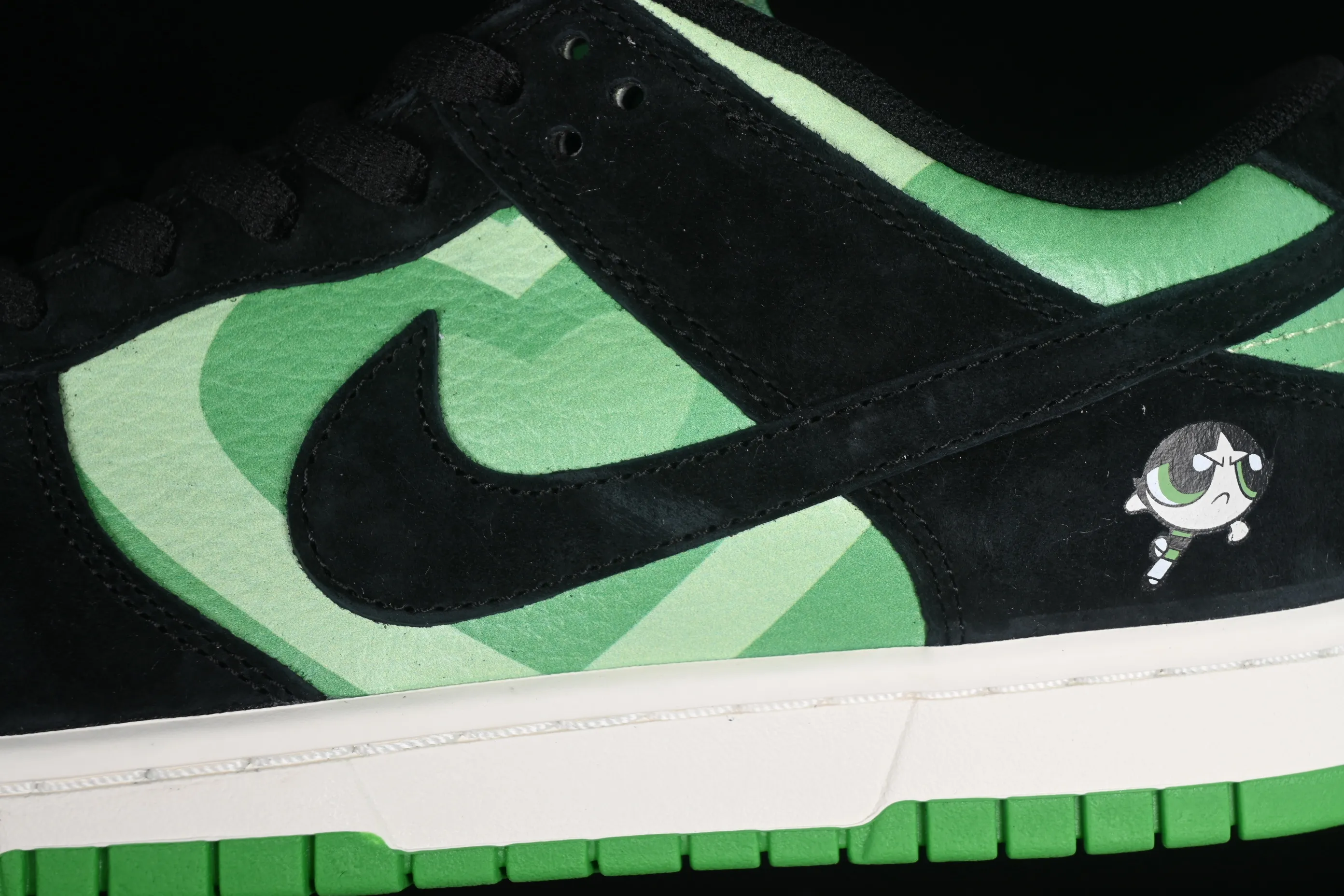 All Categories Nk SB Dunk Series Nk SB Dunk Low Low-top sneakers The Powerpuff Girls x Nk Dunk SB Low Powerpuff Girls joint black and green SB low-top casual sneakers GP5532-062